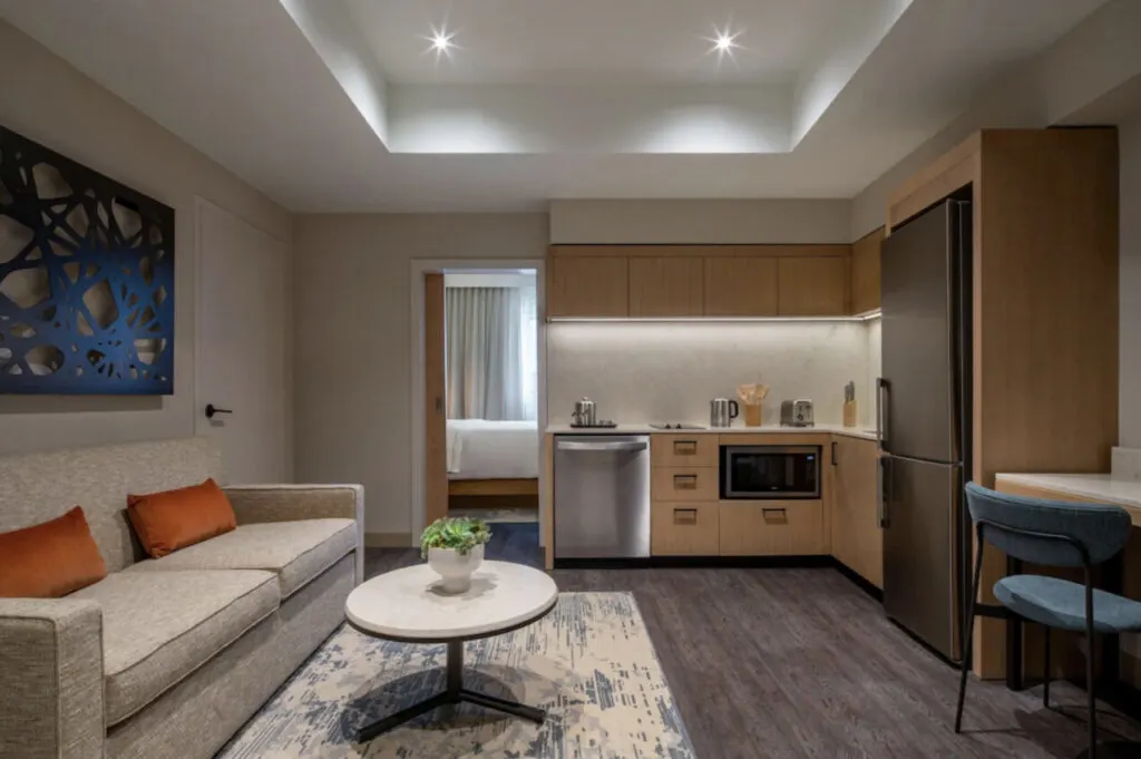 Westin Houston Medical Center 1 bedroom suite design kitchenette and room and wokspace