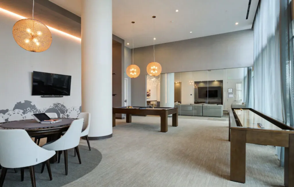 Locale Med Center At Vantage game room hotel