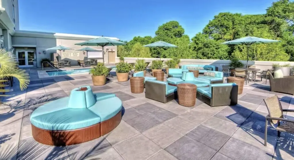 Hilton Garden Inn Mt Pleasant rooftop pool hotel