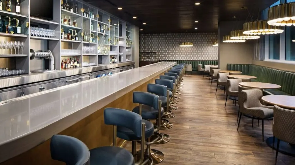 hotel bar and restaurant at Thompson San Antonio &ndash; Riverwalk by Hyatt 